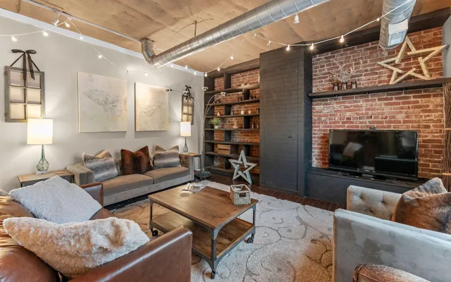 $2,100 | 3915 St Elmo Avenue, Chattanooga, TN 37409