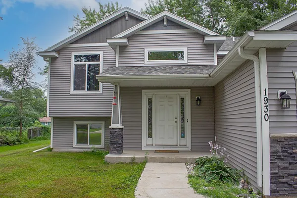 $315,000 | 1930 Prospect Drive Northeast, St. Cloud, MN 56304