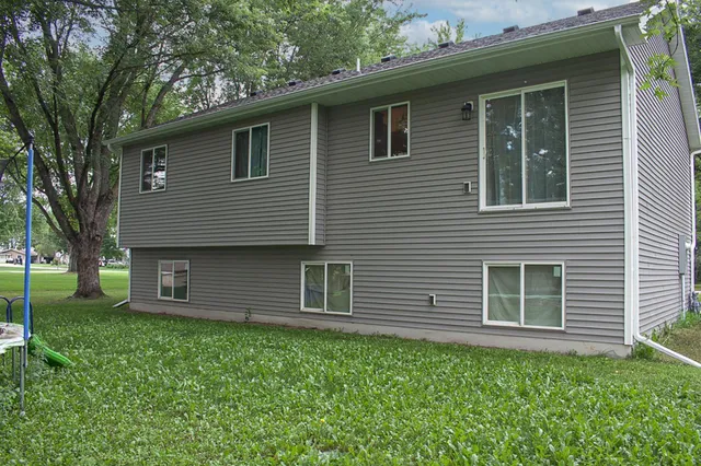 $330,000 | 1930 Prospect Drive Northeast, St. Cloud, MN 56304