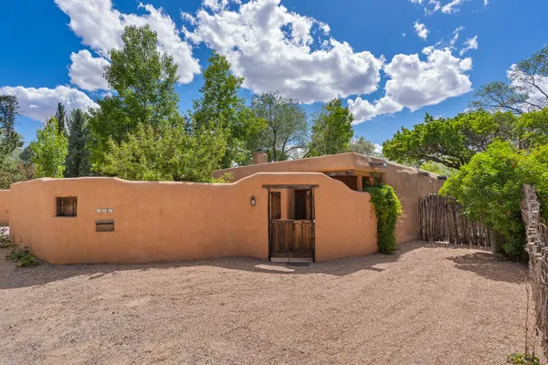 $1,485,000 | 414 Sosaya Lane, Santa Fe, NM 87505