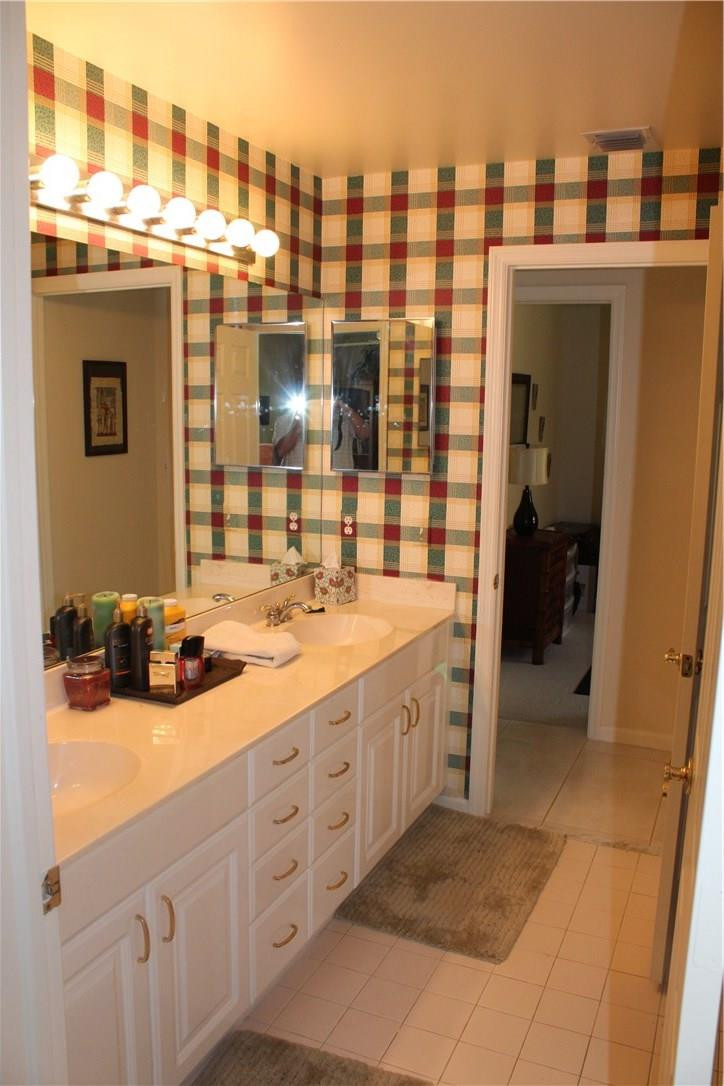1335 Sabal Lakes Road Delray Beach, FL 33445 - Photo 10 of 16 Bathroom