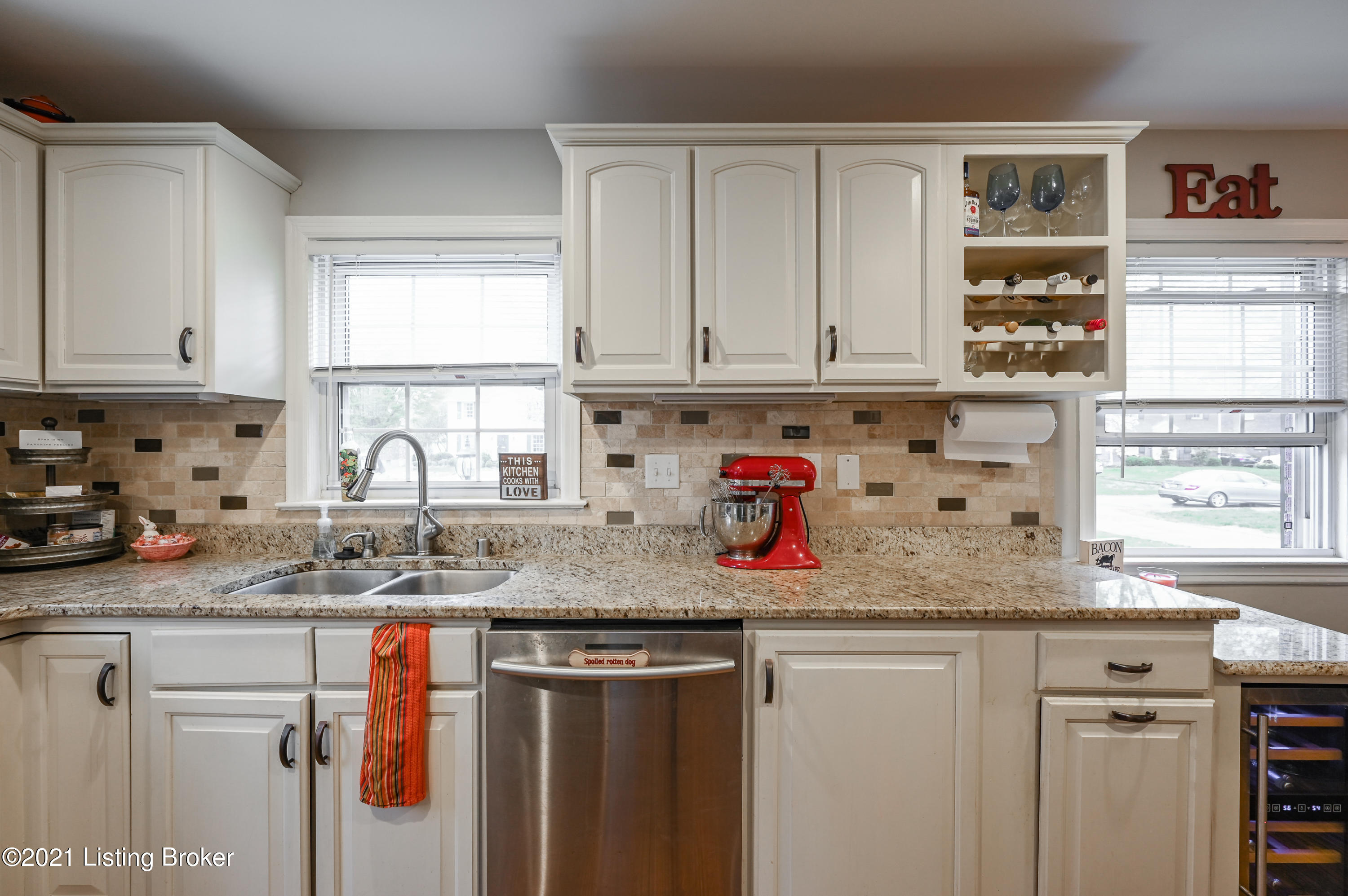 213 Don Allen Road Louisville, KY 40207 - Photo 14 of 53 Plenty of natural light from large windows