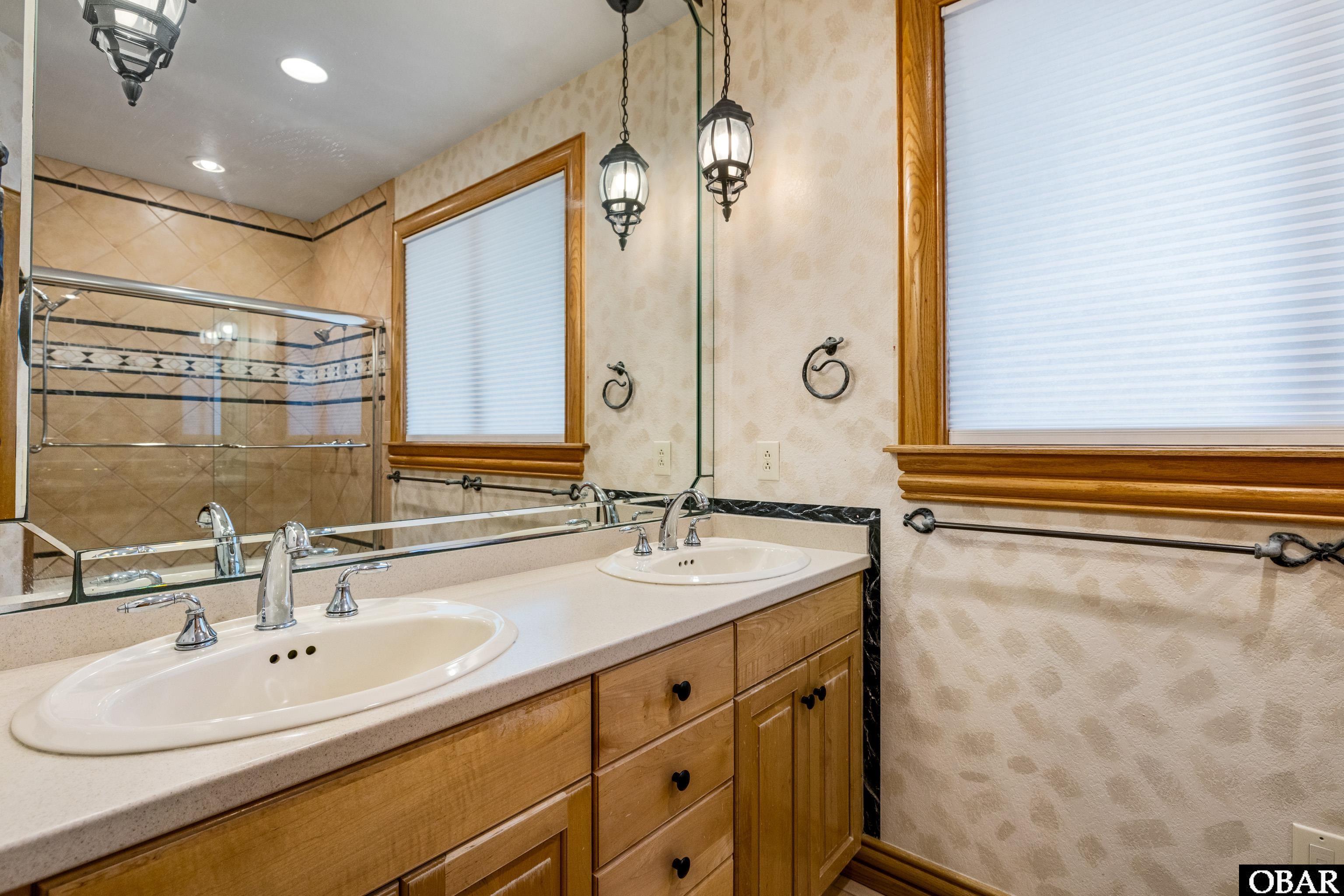 135 Salt House Road Corolla, NC 27927 - Photo 34 of 50 Oceanfront en suite bath