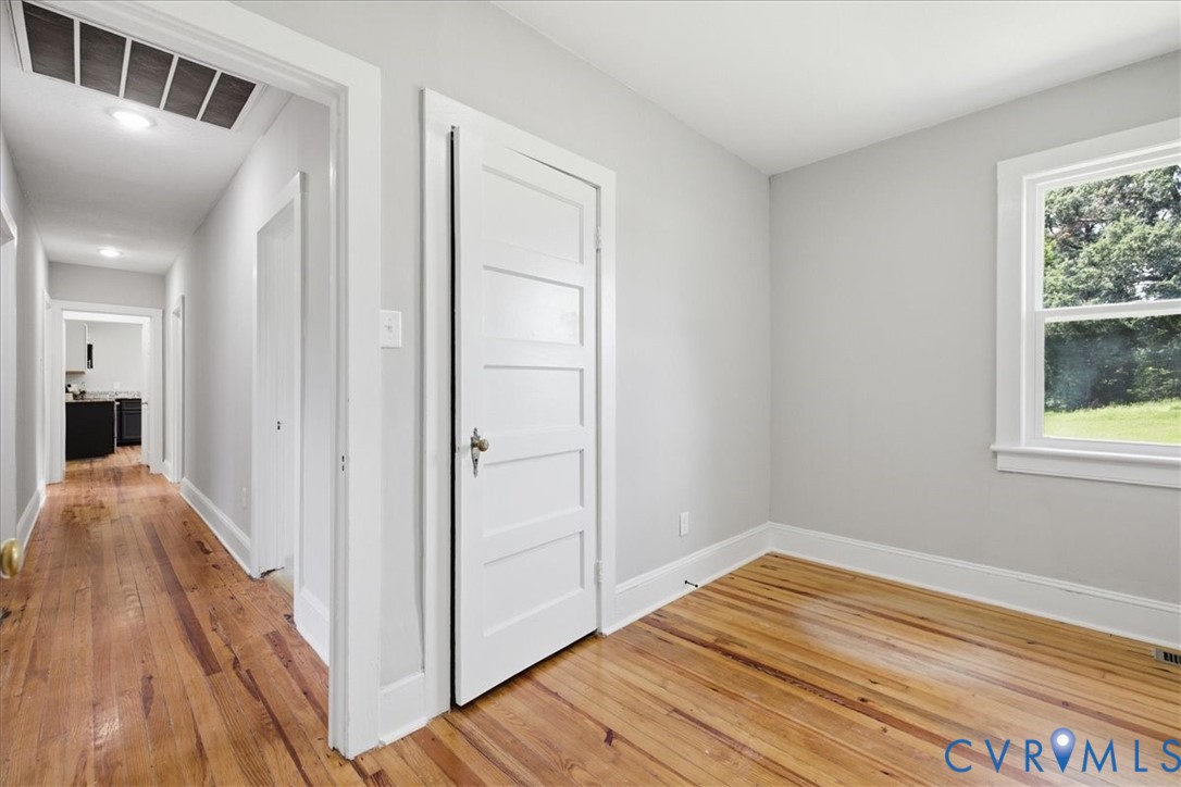 22706 Cox Road Petersburg, VA 23803 - Photo 14 of 22 Gallery Image 14