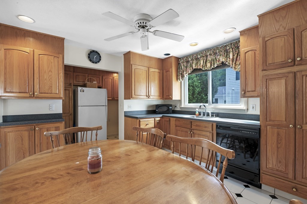 60 Roberts Road Medford, MA 02155 - Photo 18 of 39 Gallery Image 18