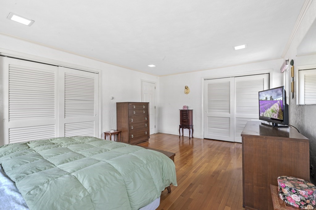 60 Roberts Road Medford, MA 02155 - Photo 23 of 39 Gallery Image 23