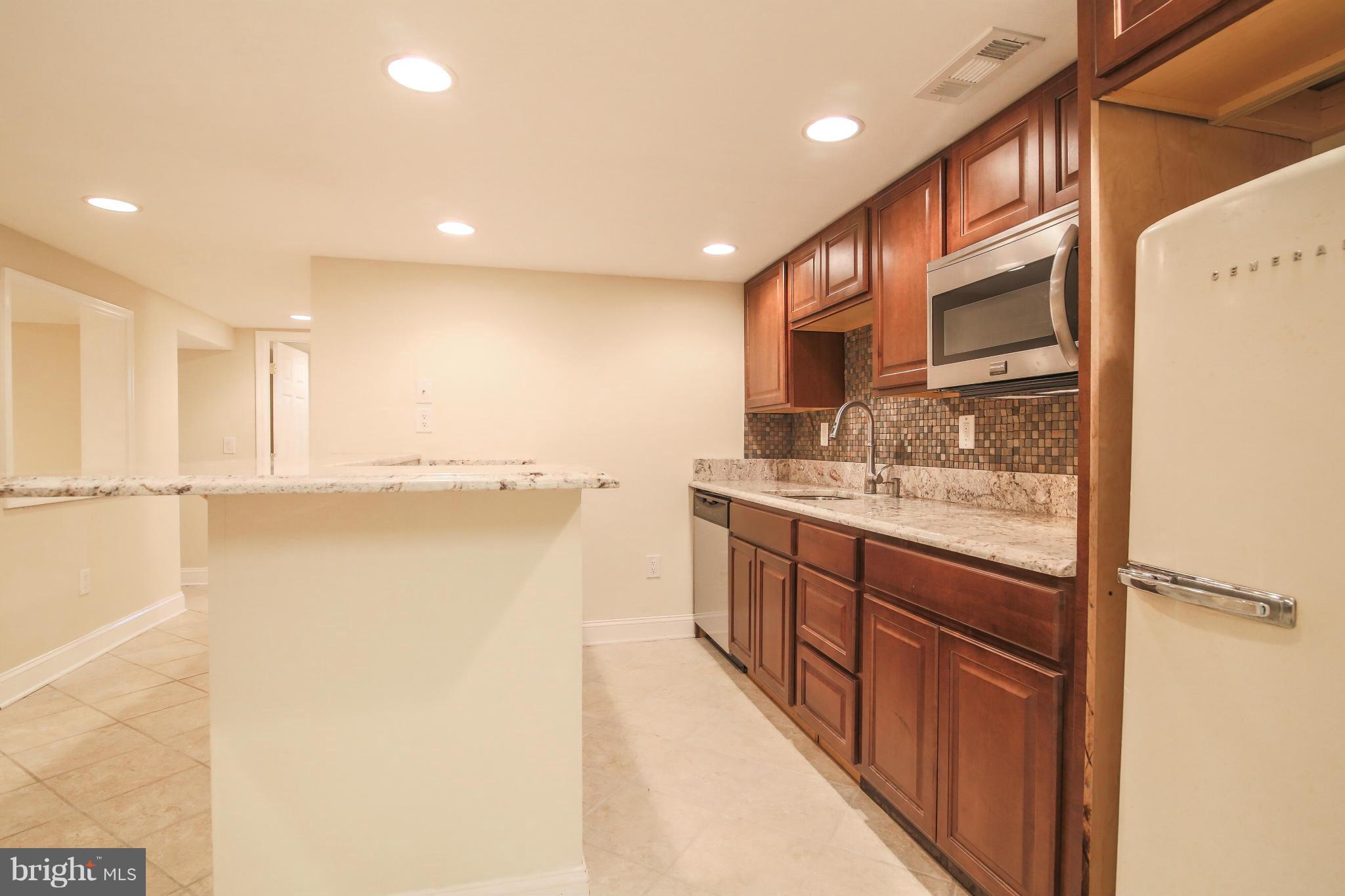 6124 Medora Road Linthicum Heights, MD 21090 - Photo 18 of 29 Kitchen