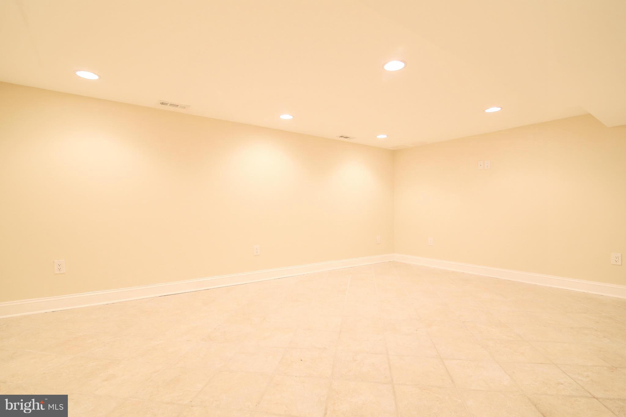 6124 Medora Road Linthicum Heights, MD 21090 - Photo 20 of 29 Family Room