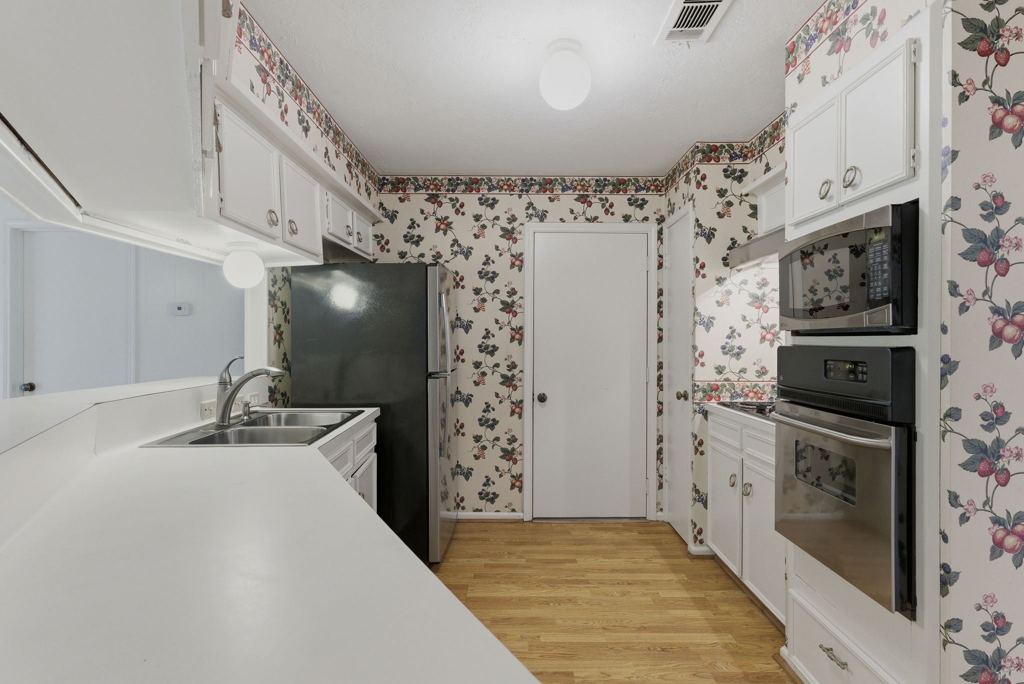 26503 Hillside Drive Spring, TX 77386 - Photo 14 of 28 Litchen