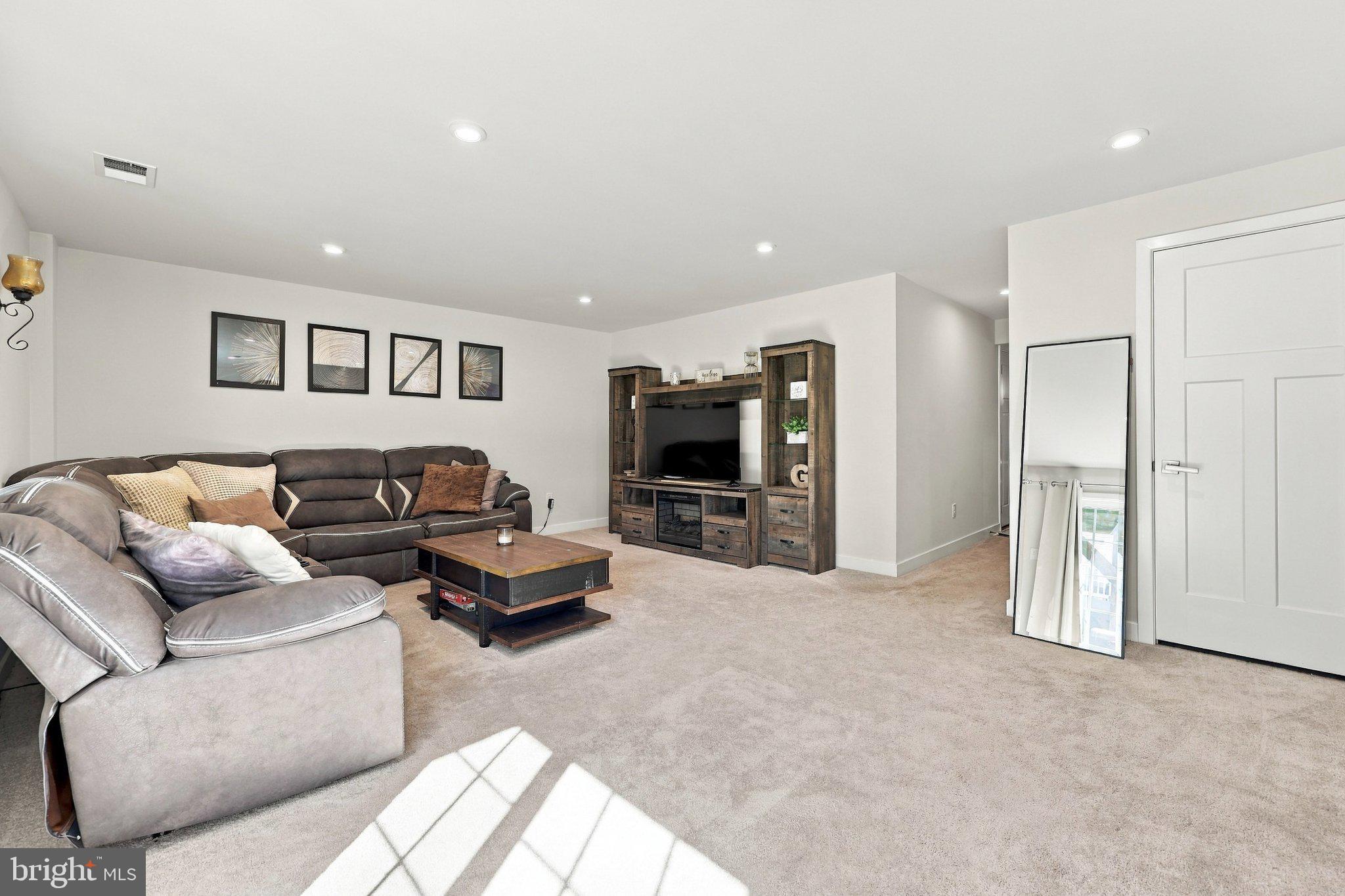7 Cardinal Court Sewell, NJ 08080 - Photo 7 of 40 Gallery Image 7