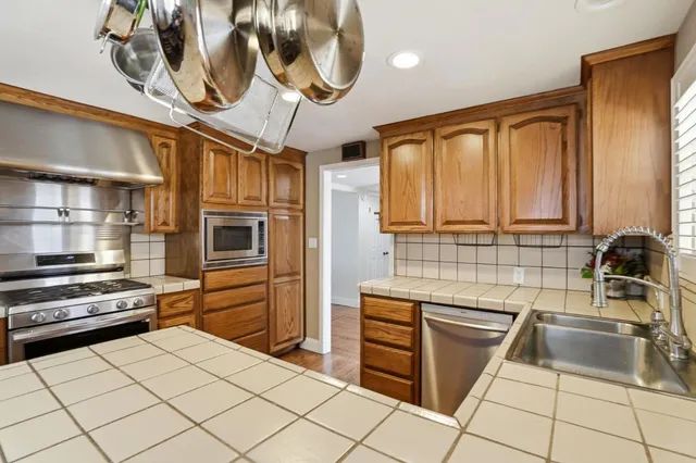 $1,398,000 | 7460 Miller Avenue, Gilroy, CA 95020