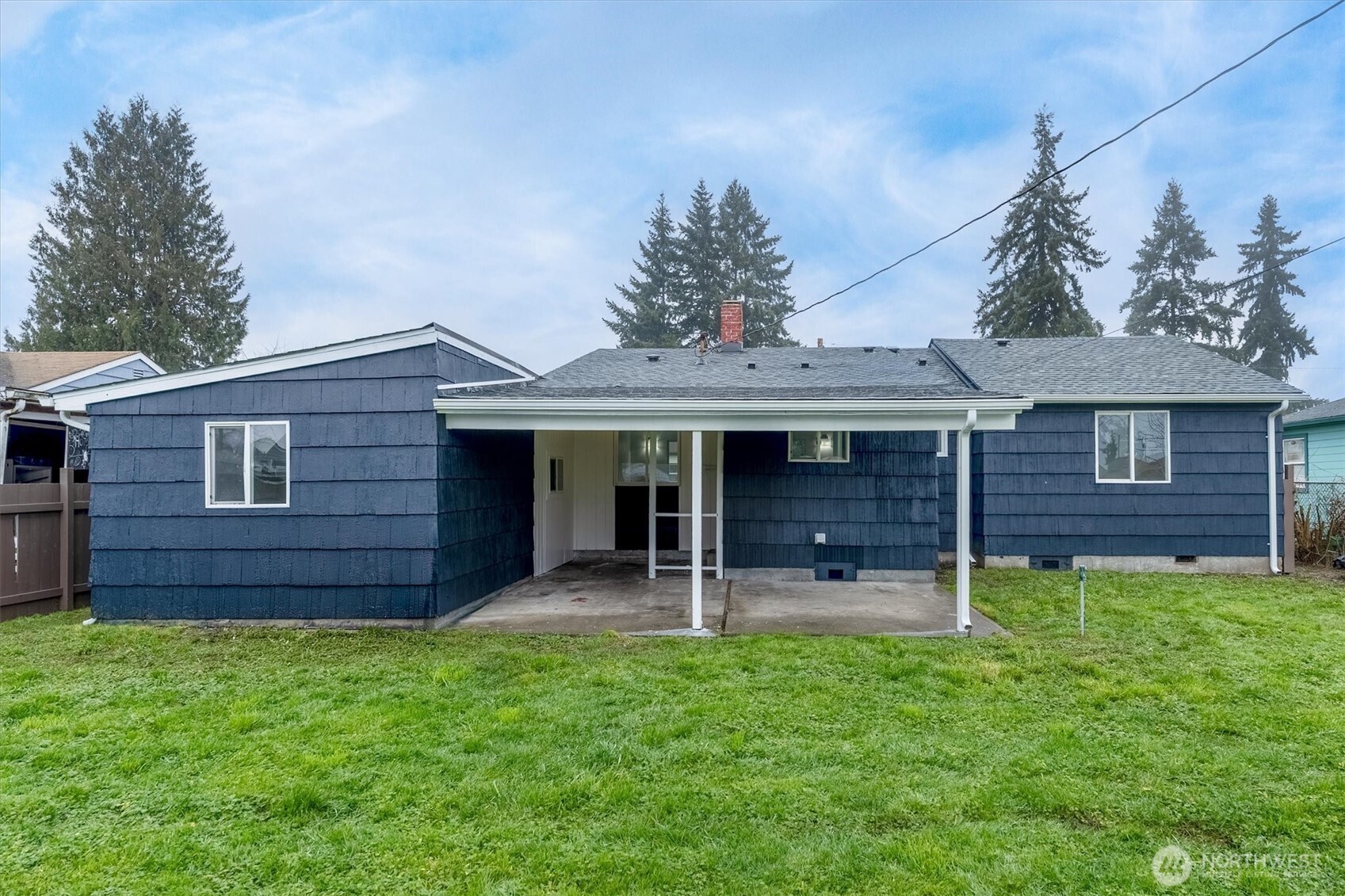 310 Cypress Street Longview, WA 98632 - Photo 33 of 40 front view of a house with a yard