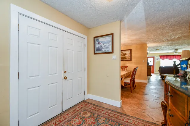 a view of a livingroom and dining room