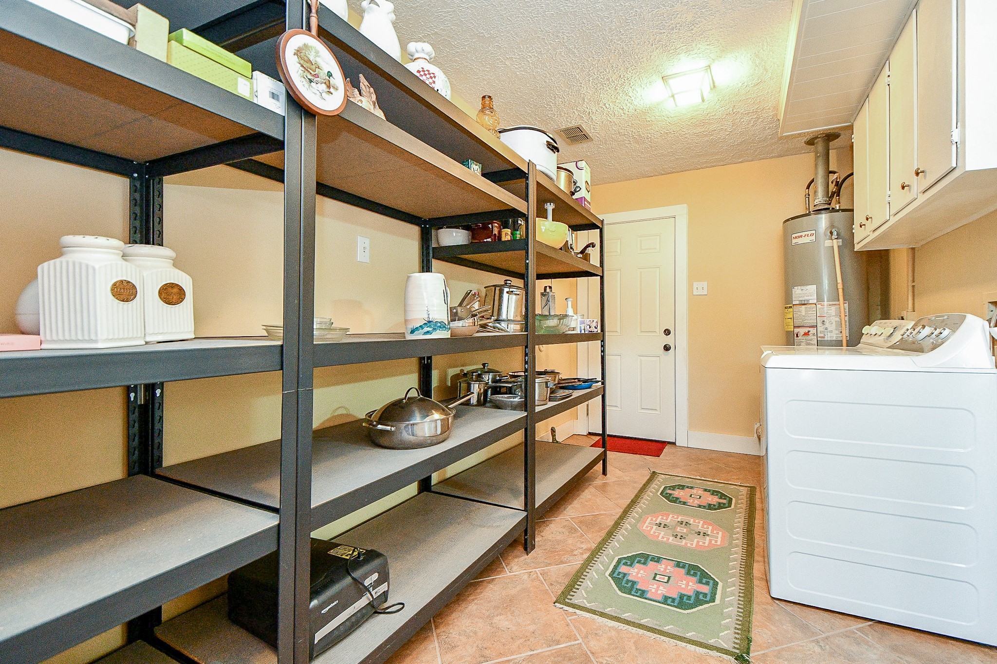 618 Keith Avenue Houston, TX 77504 - Photo 9 of 43 a very nice looking room with a large window