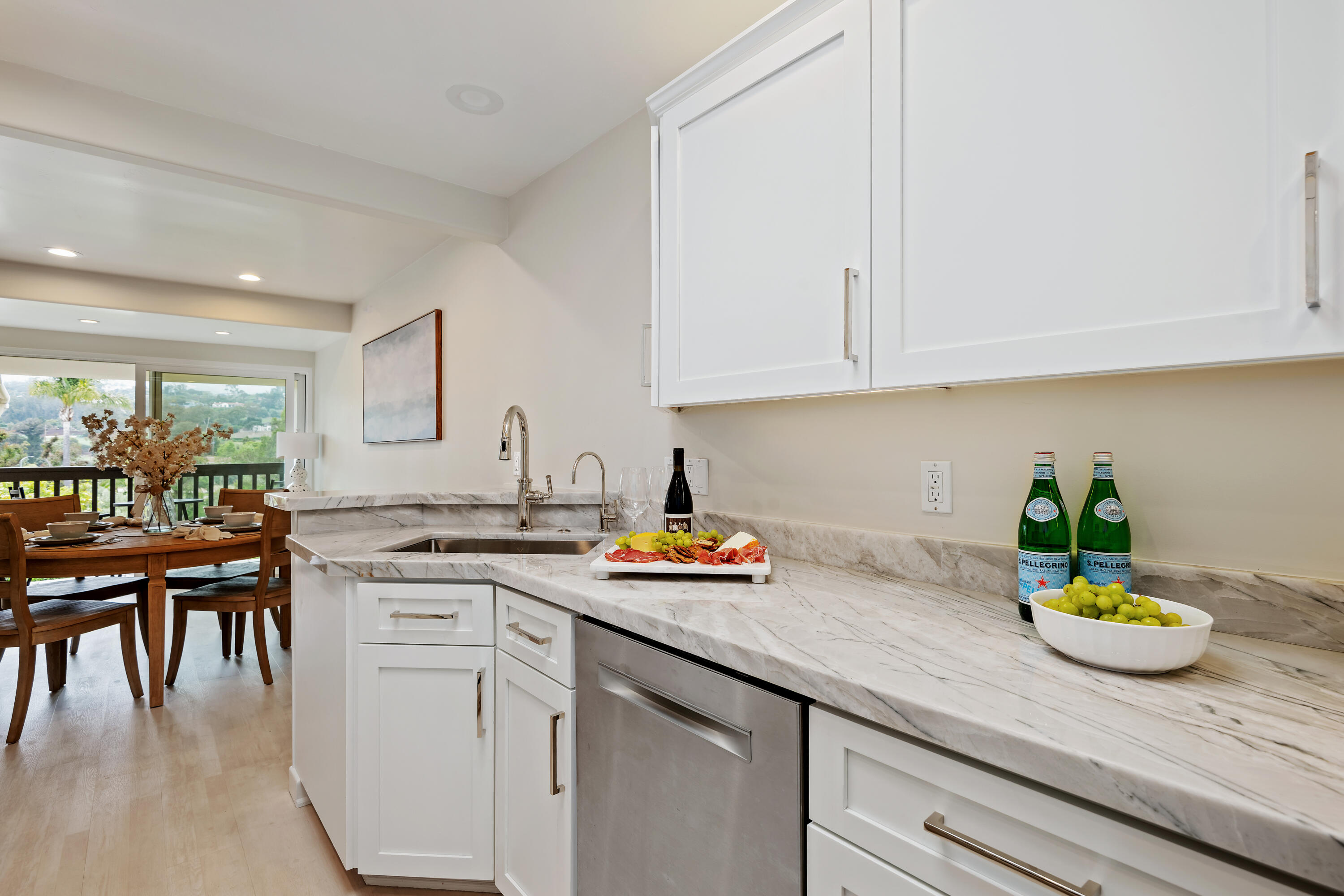 1046 Fairway Road Montecito, CA 93108 - Photo 11 of 24 11 - Kitchen
