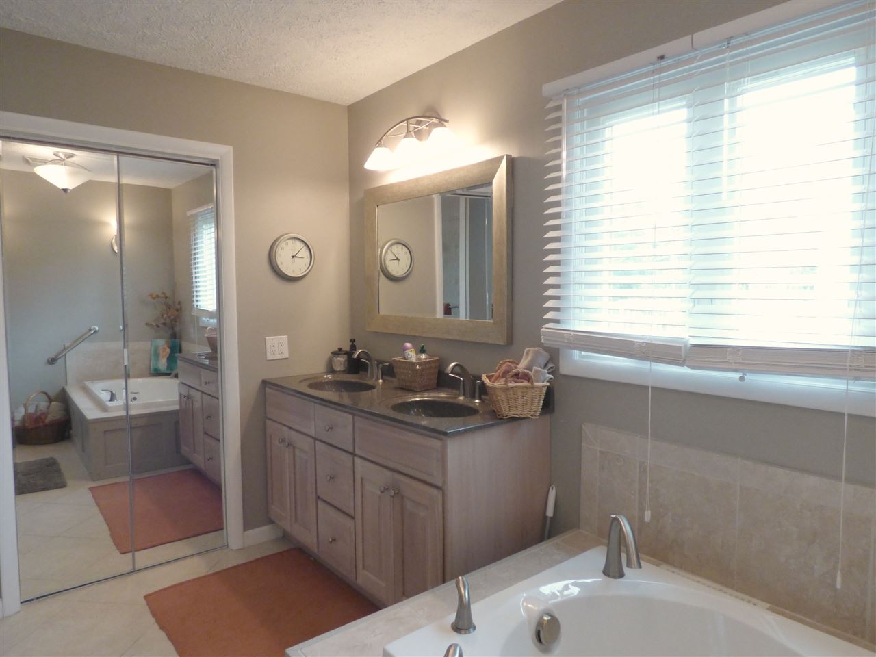 5733 York Road South Bend, IN 46614 - Photo 21 of 36 Gallery Image 21