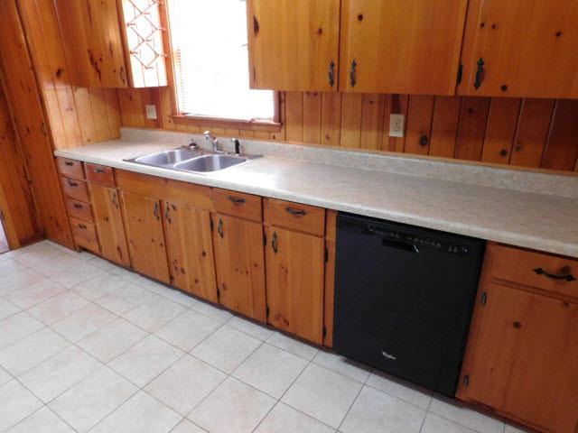 420 West Magnolia Avenue Foley, AL 36535 - Photo 7 of 22 Kitchen