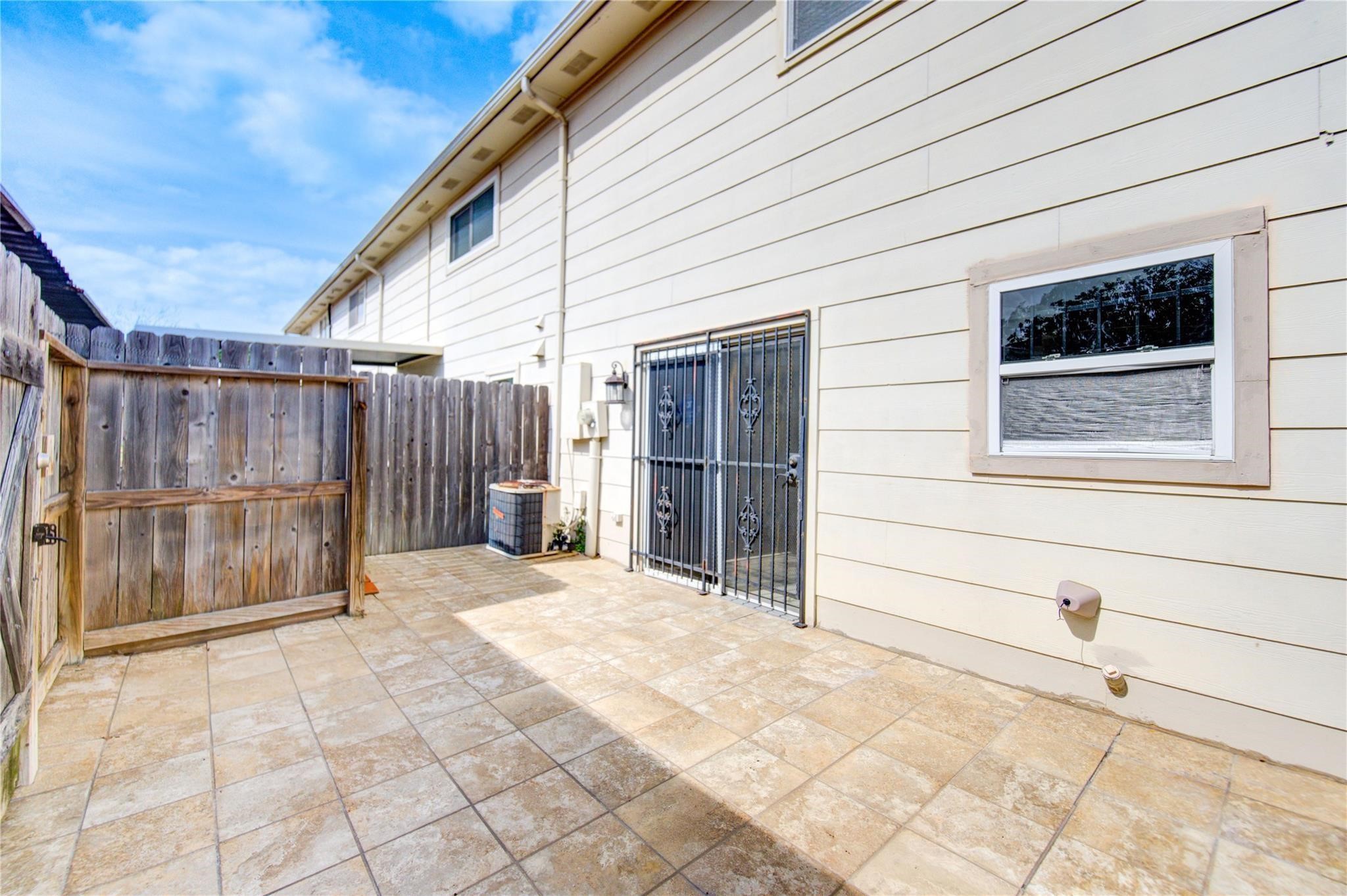 14633 Perthshire Road Houston, TX 77079 - Photo 41 of 48