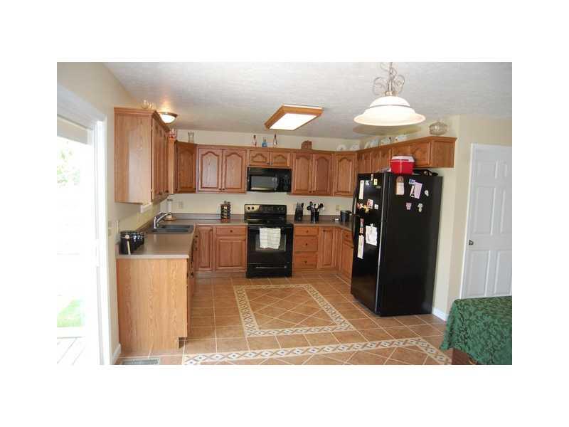 759 North Pendleton Avenue Pendleton, IN 46064 - Photo 5 of 12 Gallery Image 5