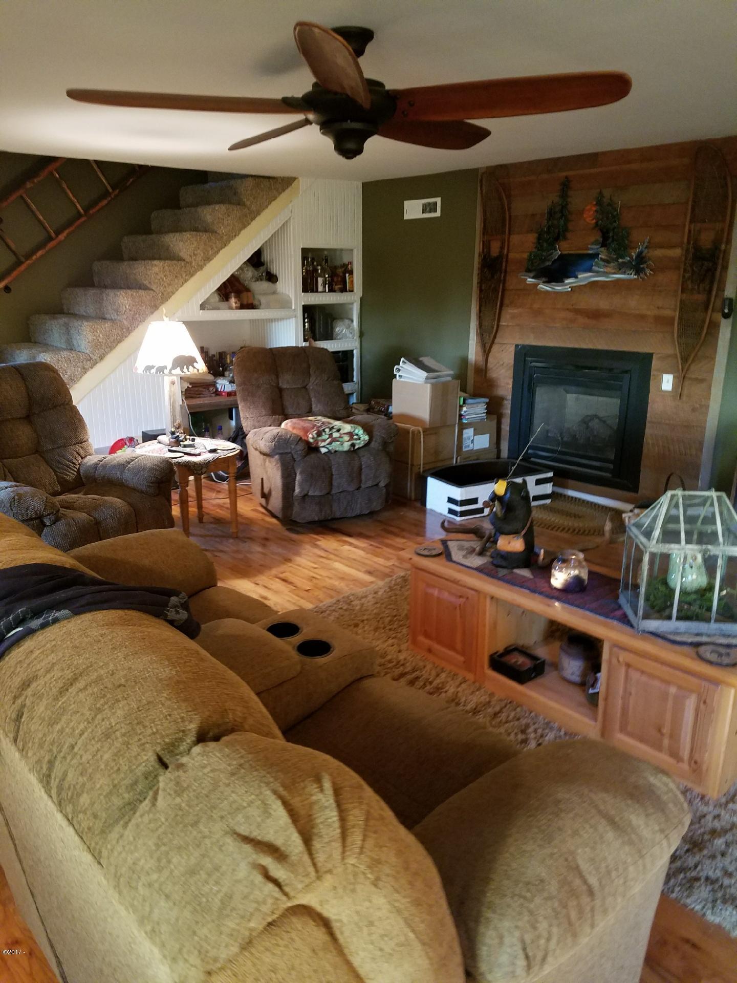 2970 Northeast East Devils Lake Road Otis, OR 97368 - Photo 4 of 12 Living room
