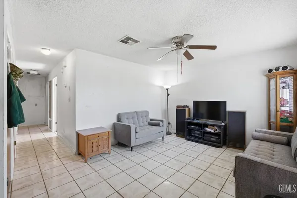 $199,900 | Undisclosed Address, Richgrove, CA 93261