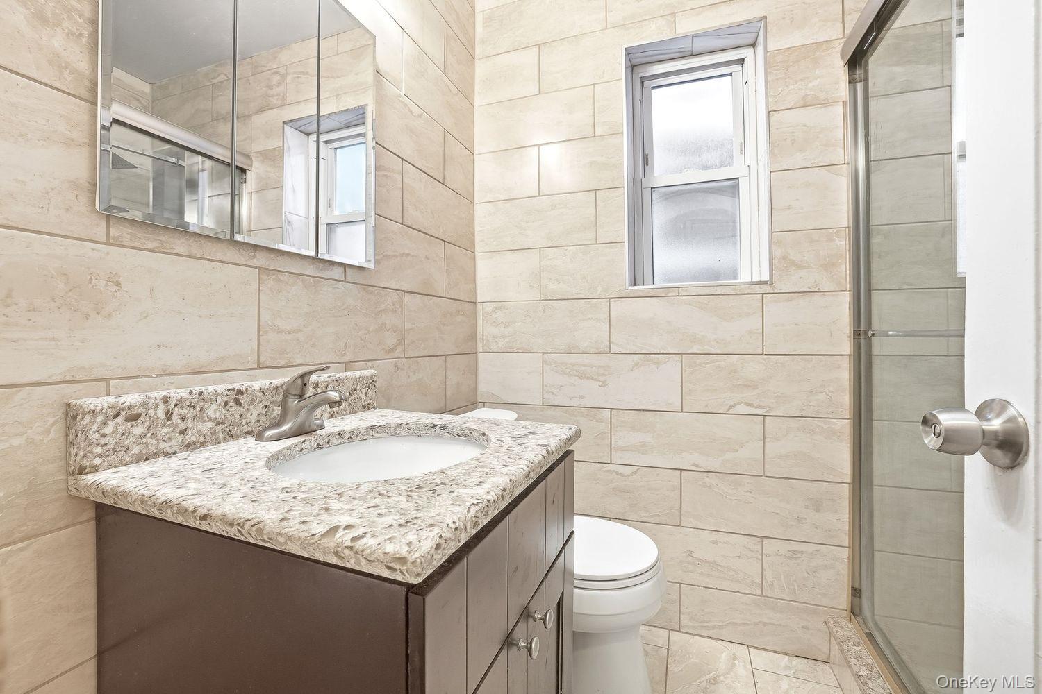 4223 Digney Avenue Bronx, NY 10466 - Photo 15 of 39