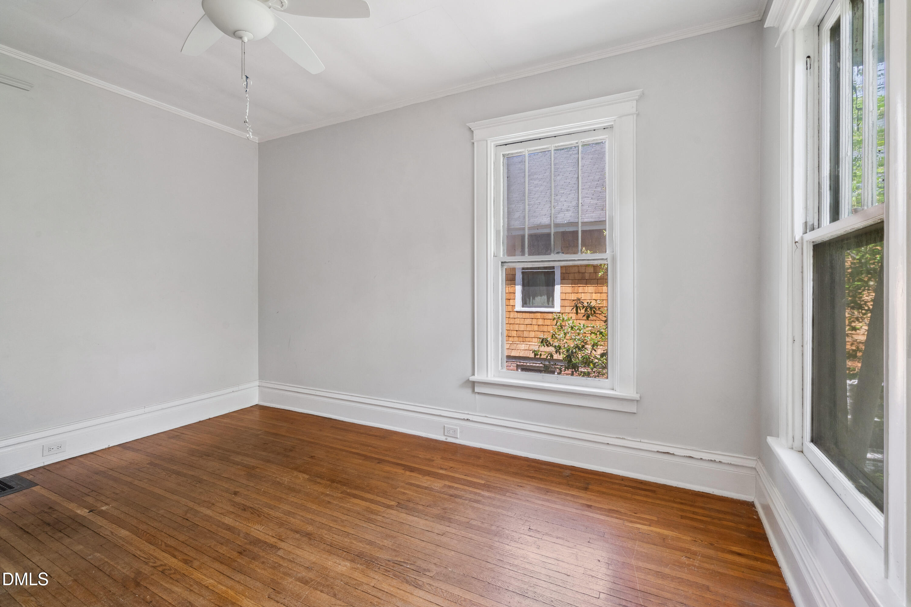 116 Hawthorne Road Raleigh, NC 27605 - Photo 41 of 58 20251124140609117985000000-o