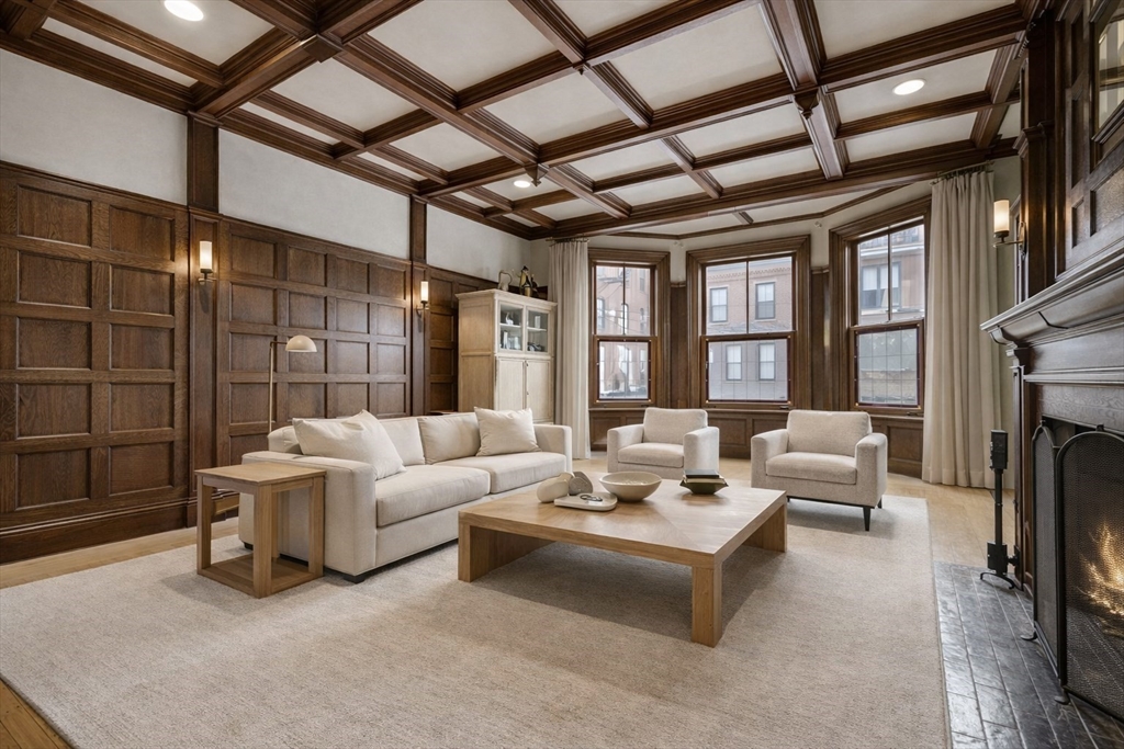 359 Beacon Street, Unit 2 Boston, MA 02116 - Photo 1 of 17
