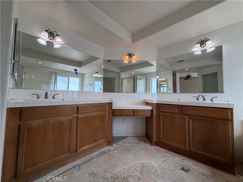 801 Aria Road Hemet, CA 92543 - Photo 11 of 21