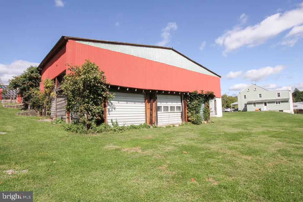 68 Passmore Road Bechtelsville, PA 19505 - Photo 25 of 45
