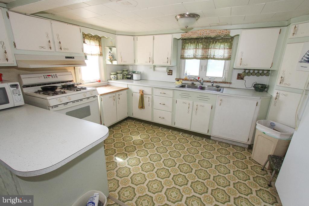 68 Passmore Road Bechtelsville, PA 19505 - Photo 8 of 45