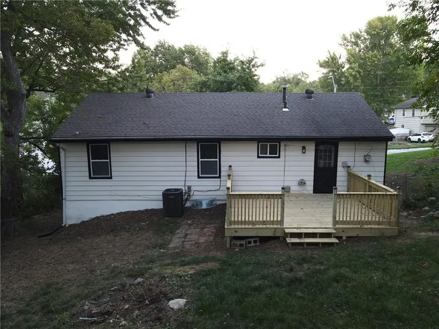 $254,000 | 11120 Myrtle Avenue, Kansas City, MO 64137