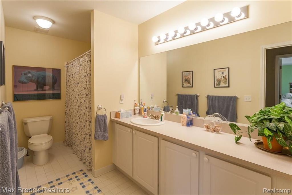 2280 Creek Bend Rochester Hills, MI 48309 - Photo 32 of 35