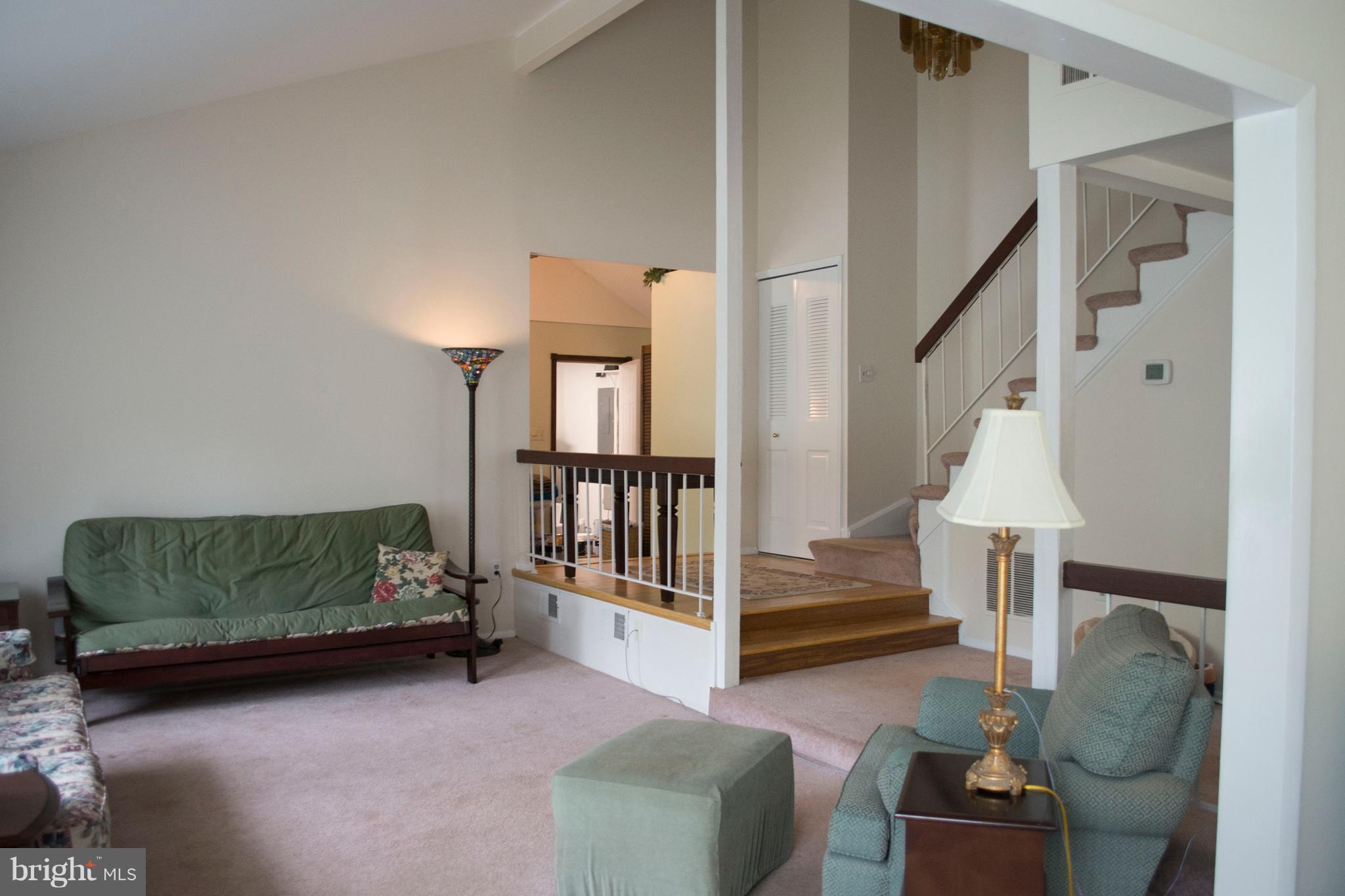 1 Greencastle Road Sterling, VA 20164 - Photo 4 of 29 Living Room