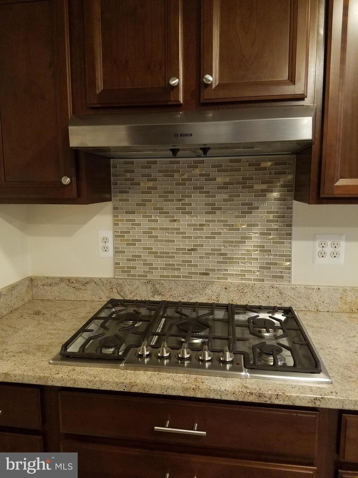 1 Greencastle Road Sterling, VA 20164 - Photo 9 of 29 Kitchen