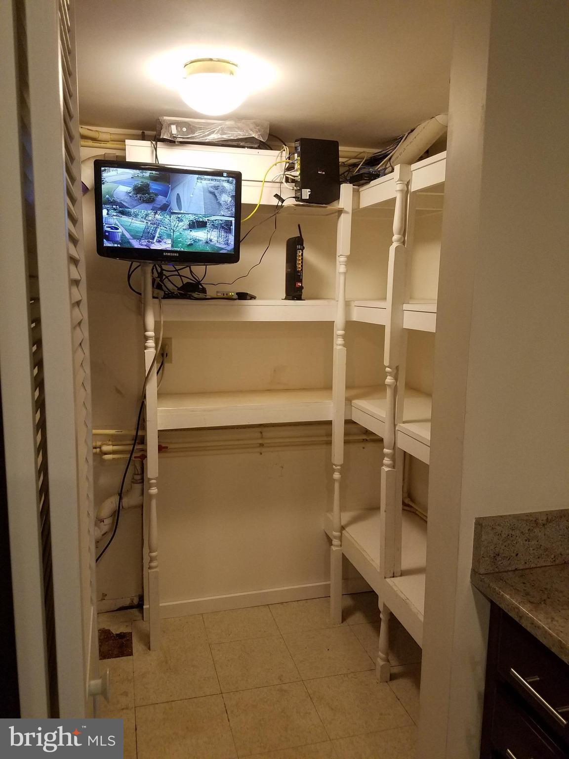 1 Greencastle Road Sterling, VA 20164 - Photo 10 of 29 Pantry (Sec. System conveys)