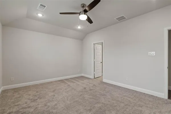 $2,000 | 220 Fire Rock Drive, Royse City, TX 75189