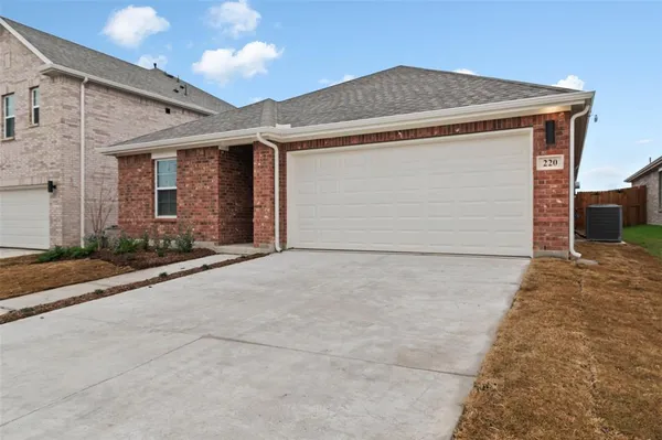 $2,000 | 220 Fire Rock Drive, Royse City, TX 75189