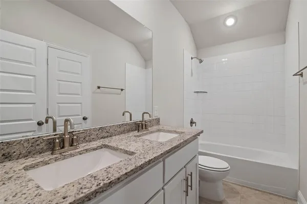 $2,000 | 220 Fire Rock Drive, Royse City, TX 75189