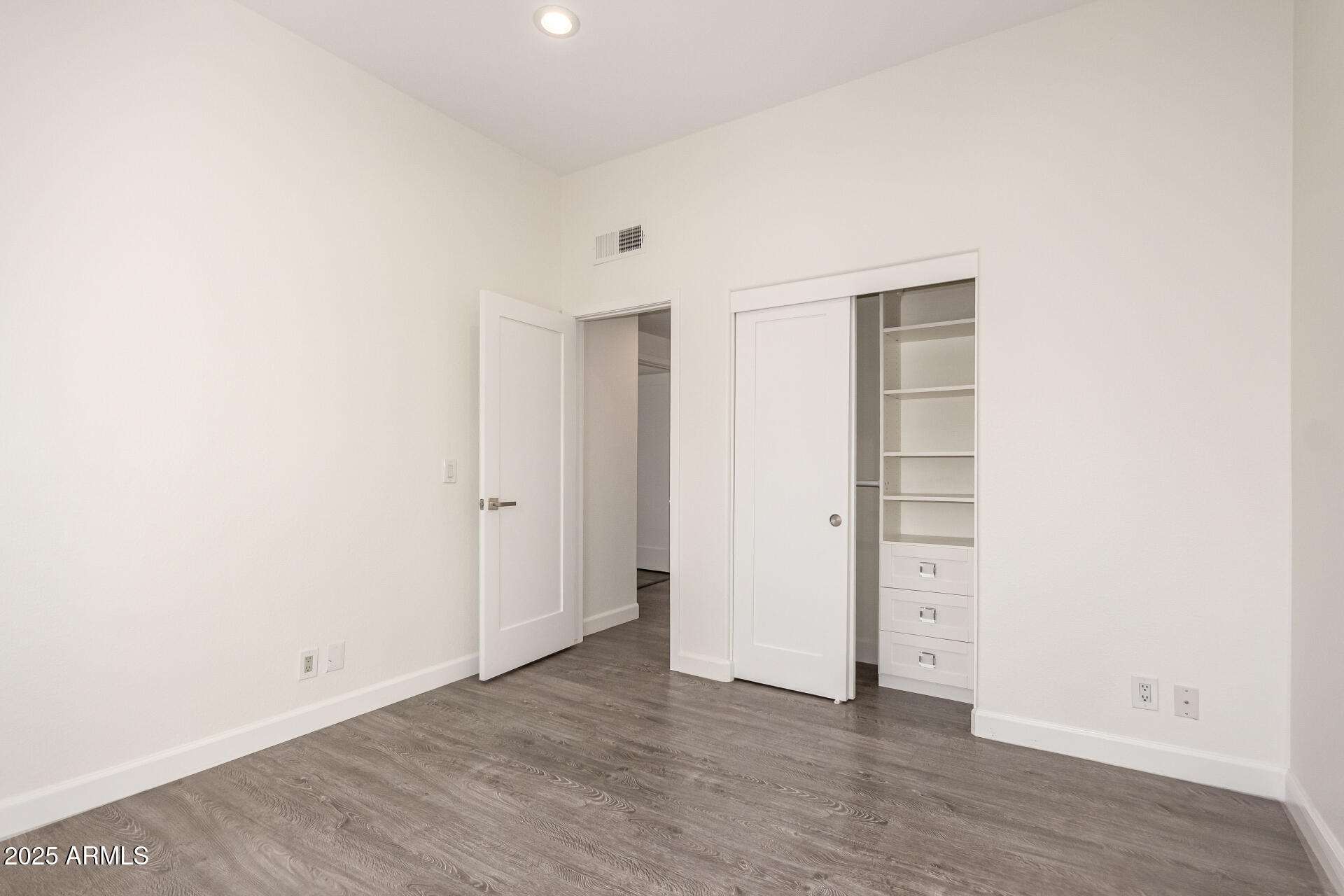 7222 East Gainey Ranch Road, Unit 241 Scottsdale, AZ 85258 - Photo 12 of 74 a view of an empty room