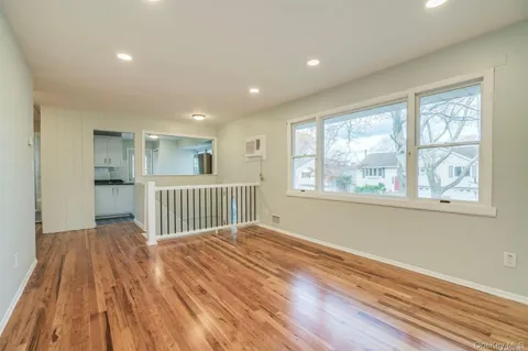 $769,000 | 29 Ripley Drive, Northport, NY 11768