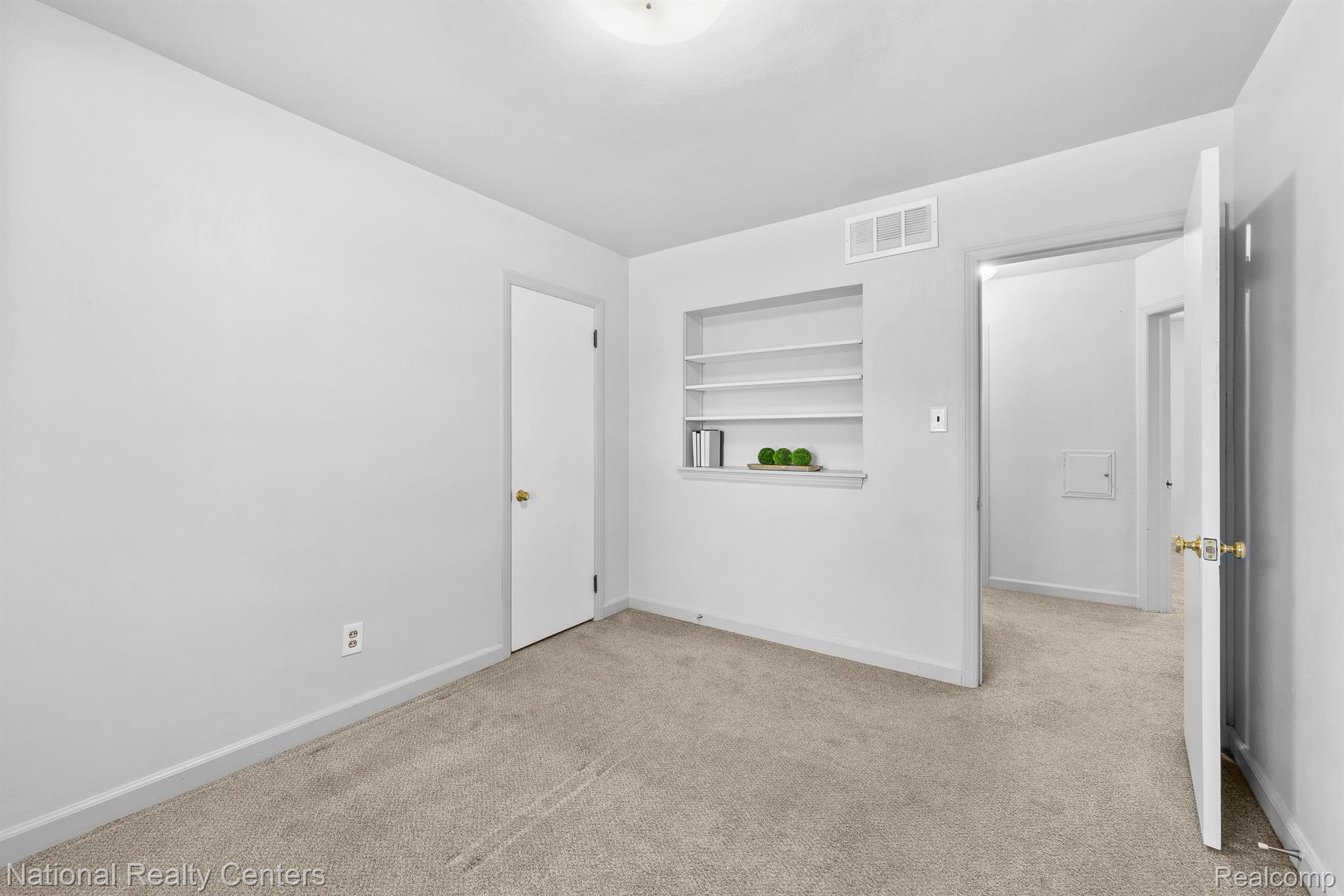 515 East Avon Road Rochester, MI 48307 - Photo 19 of 38 Gallery Image 19