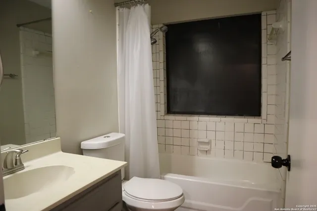 $2,100 | 16559 Canyon Cross, San Antonio, TX 78232