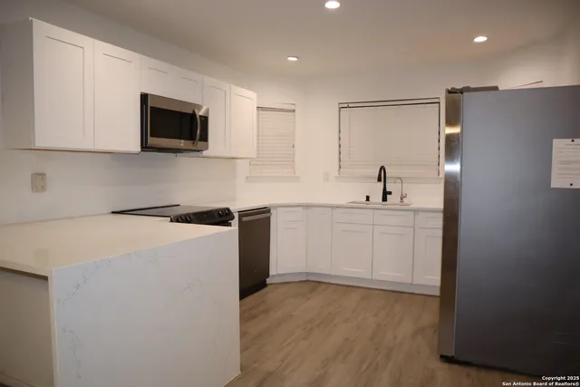 $2,100 | 16559 Canyon Cross, San Antonio, TX 78232