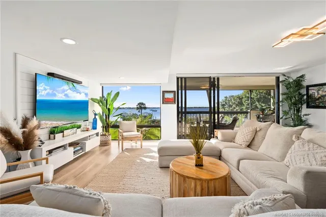 $695,000 | 625 Northwest North River Drive, Unit 205, Stuart, FL 34994