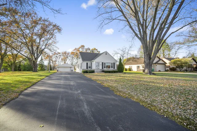 $353,900 | W148N7311 Woodland Drive, Menomonee Falls, WI 53051