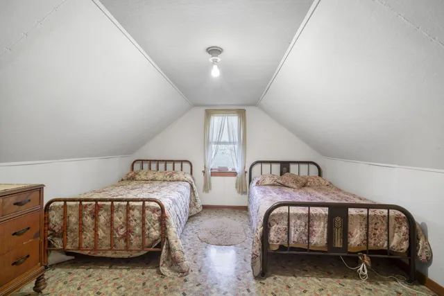 $353,900 | W148N7311 Woodland Drive, Menomonee Falls, WI 53051