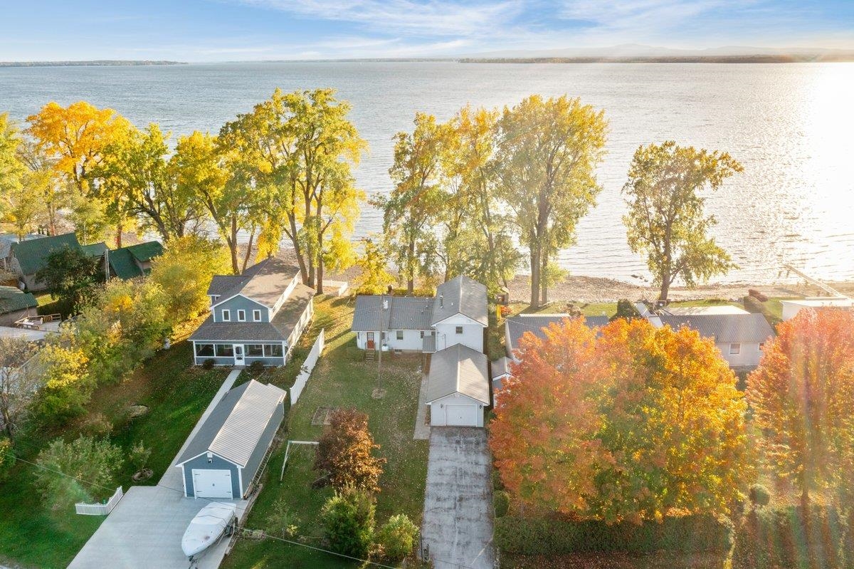 188 Cleland Road South Alburgh, VT 05440 - Photo 3 of 44