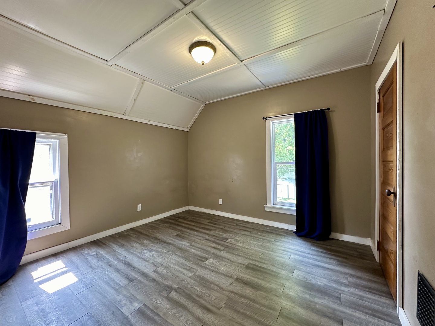 415 North Alexander Street Clinton, IL 61727 - Photo 12 of 13 Gallery Image 12