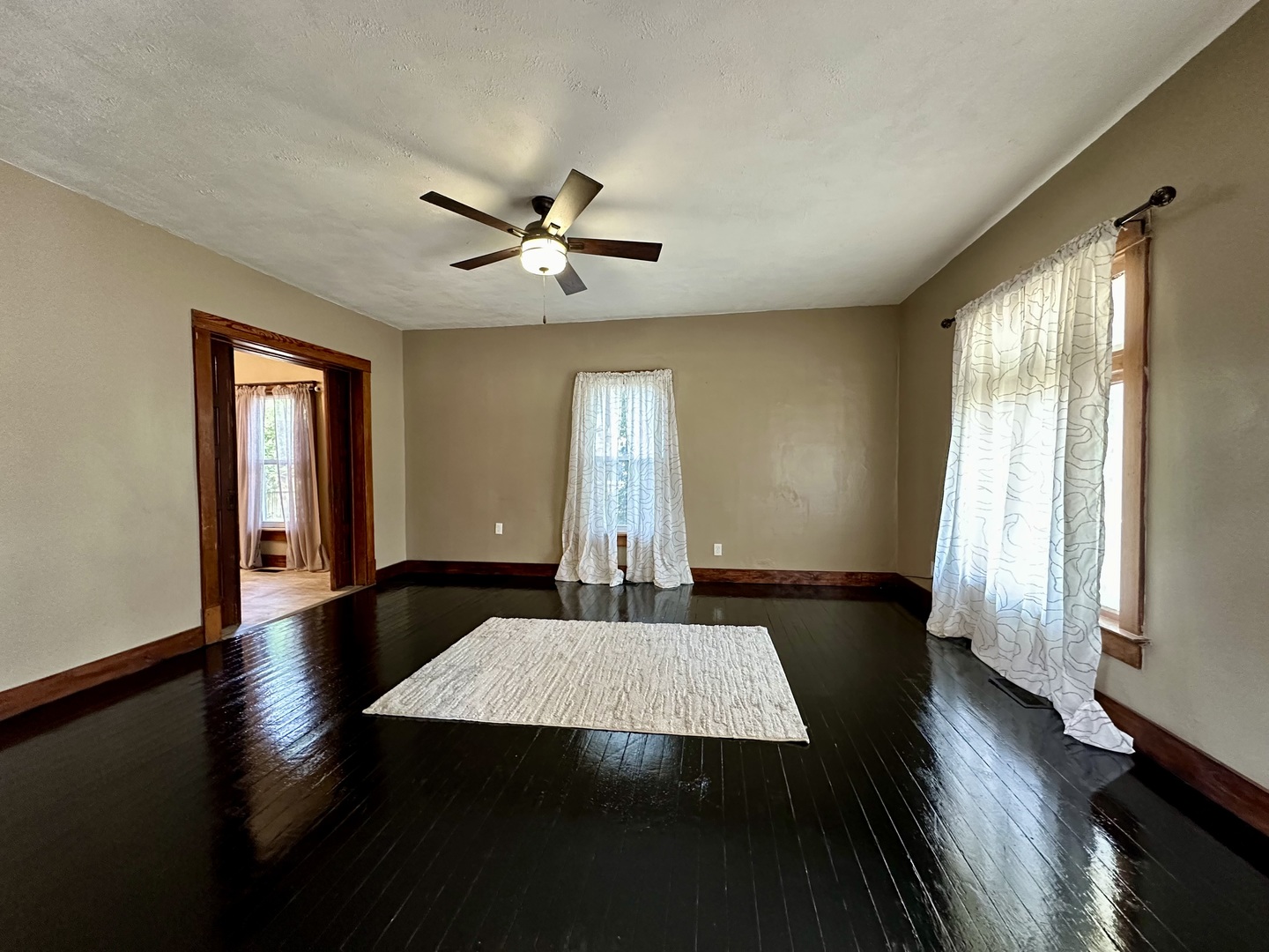 415 North Alexander Street Clinton, IL 61727 - Photo 4 of 13 Gallery Image 4